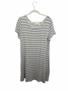 Mia & Tess Striped T-Shirt Dress XL Gray White Button Back Short Sleeve Casual